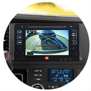 Does the Sienna have a backup camera?