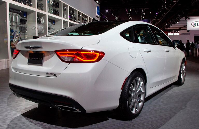 2015 chrysler 200 america west bend wisconsin performance style luxury green bay milwaukee madison chicago