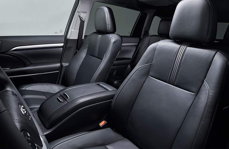 2018 Toyota Highlander interior features