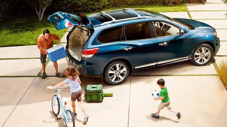 2015 Nissan Pathfinder near Naperville, IL
