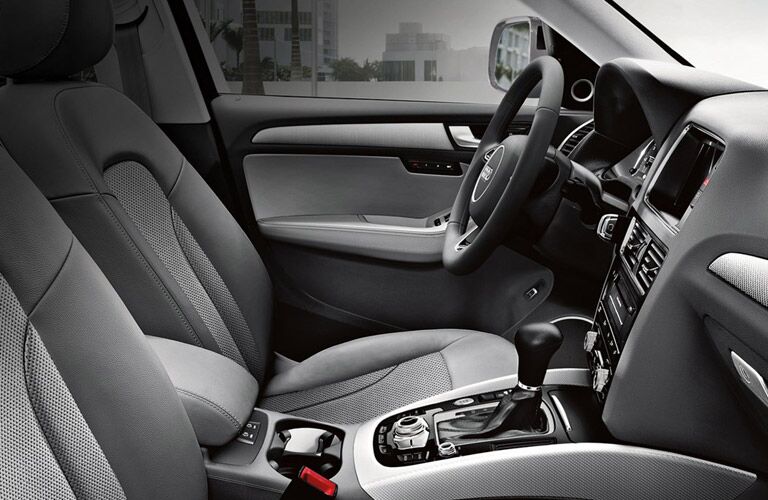 2017 Audi Q5 interior