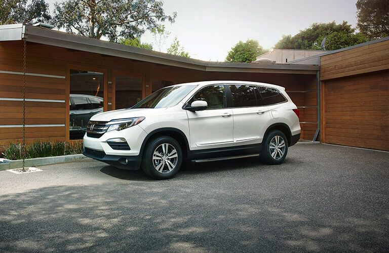 2017 Honda Pilot side view