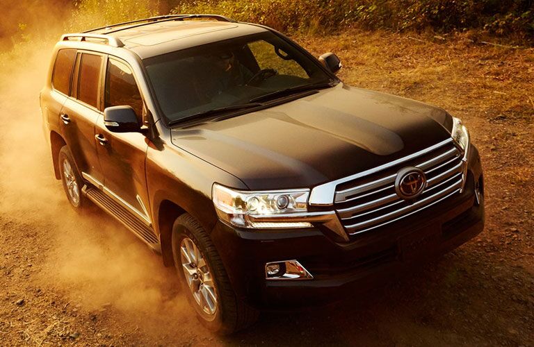 Toyota Land Cruiser driving off road
