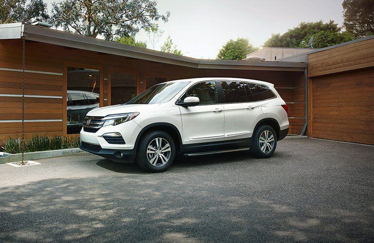 2017 Honda Pilot exterior side