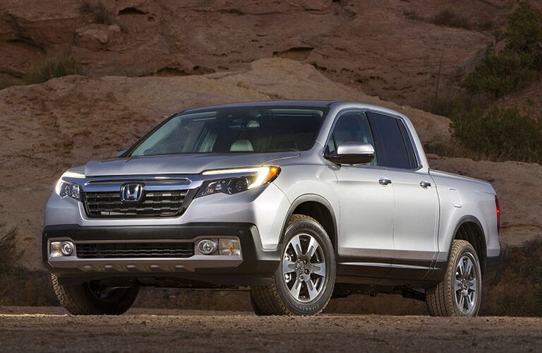 2017 Honda Ridgeline vs 2016 Toyota Tacoma towing capacity