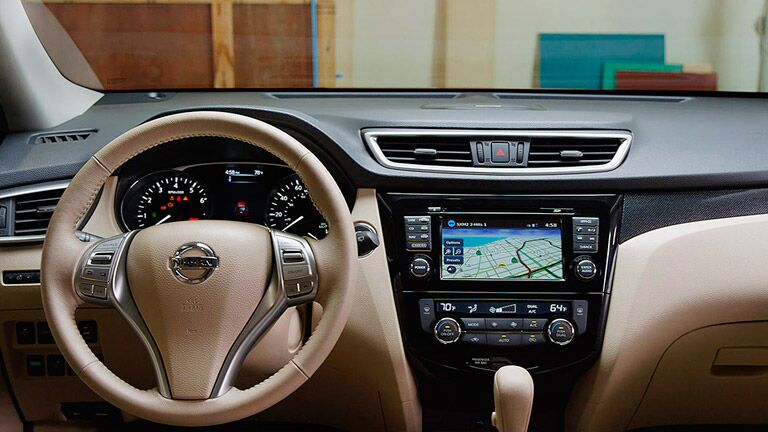 2015 Nissan Rogue interior