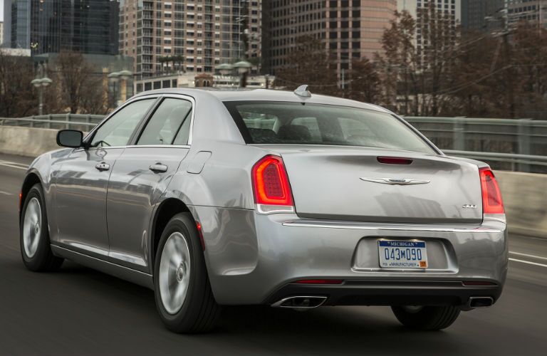 2015 Chrysler 300 Vs 2015 Cadillac Cts