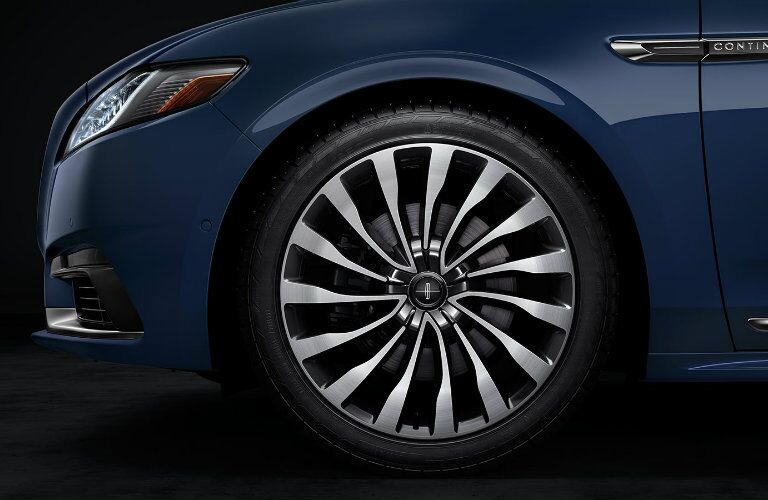 2017 Lincoln Continental Rhapsody aluminum wheels