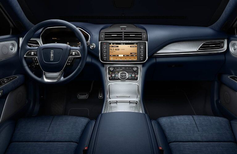2017 Lincoln Continental Rhapsody cabin space