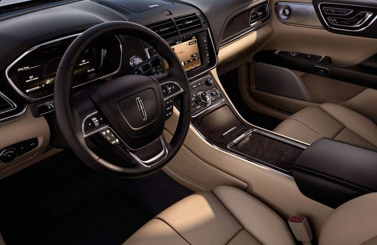 2017 Lincoln Continental Rhapsody cabin space
