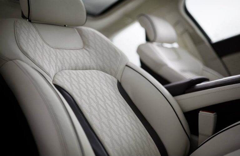 2017 Lincoln MKZ seats