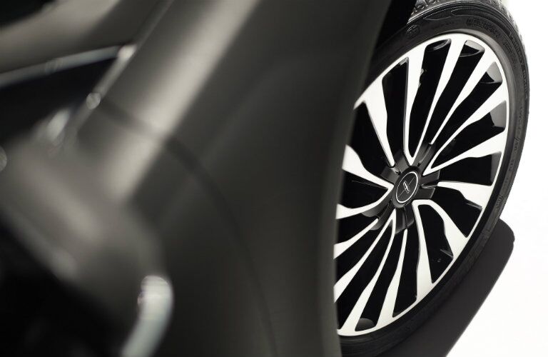 2017 Lincoln MKZ wheels