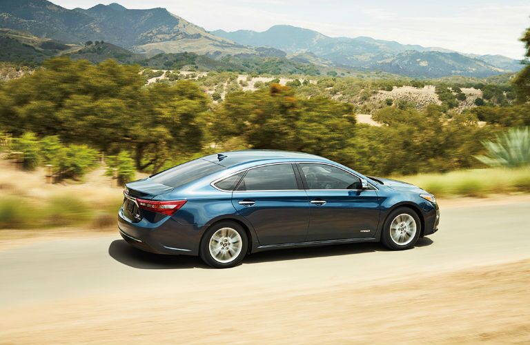 2016 toyota avalon hybrid blue