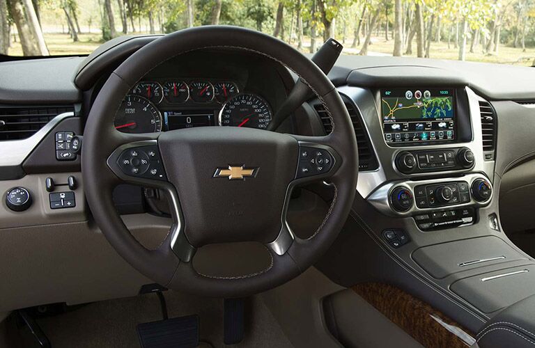 2016 Chevy Suburban Vs 2016 Ford Expedition