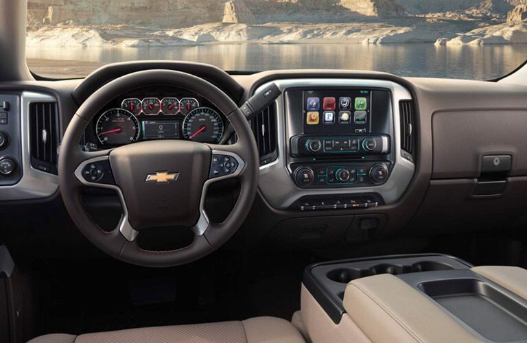 2016 Chevy Silverado interior Parks Motors Wichita Augusta KS