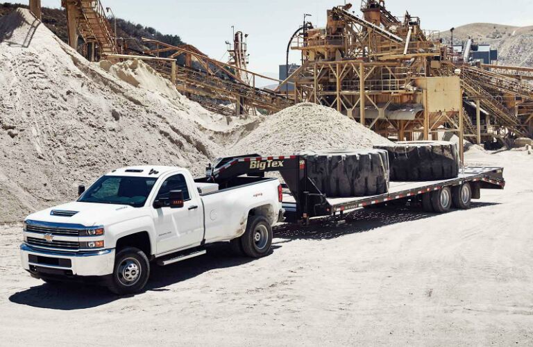 2017 Chevy Silverado 3500hd Vs Ford F 350 Super Duty 2017 Chevy Silverado 3500hd In White