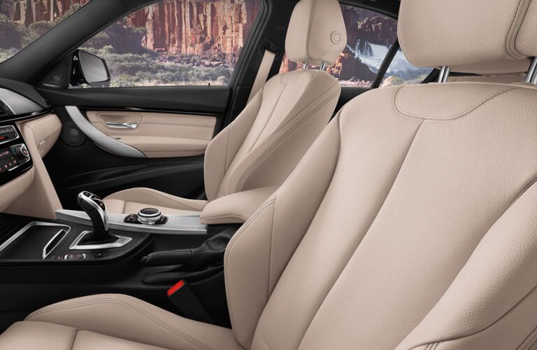 2017 BMW 3 Series vs 2017 Mercedes-Benz C-Class