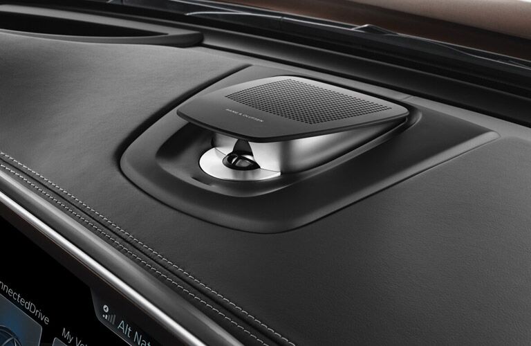 entertainment feature on the 2017 BMW X5