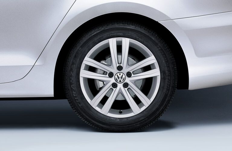 wheel close-up of the 2017 Volkswagen Jetta