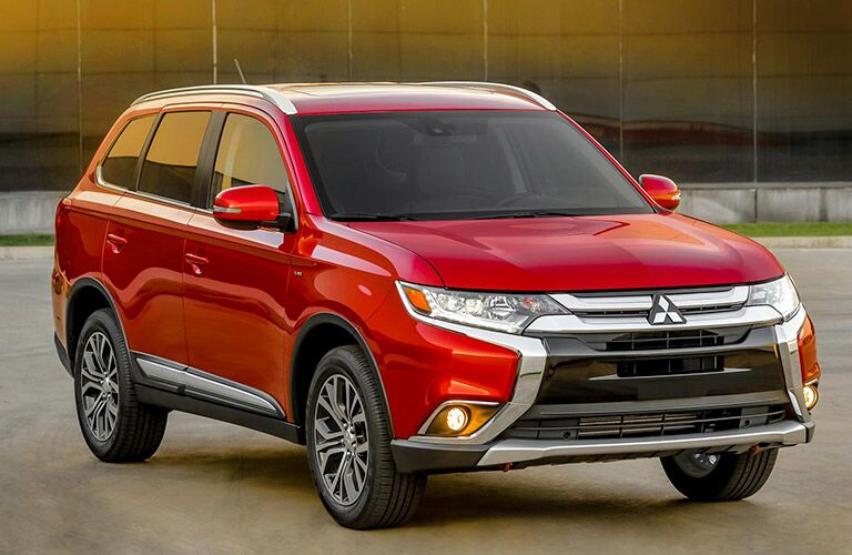 2016 Mitsubishi Outlander exterior shot