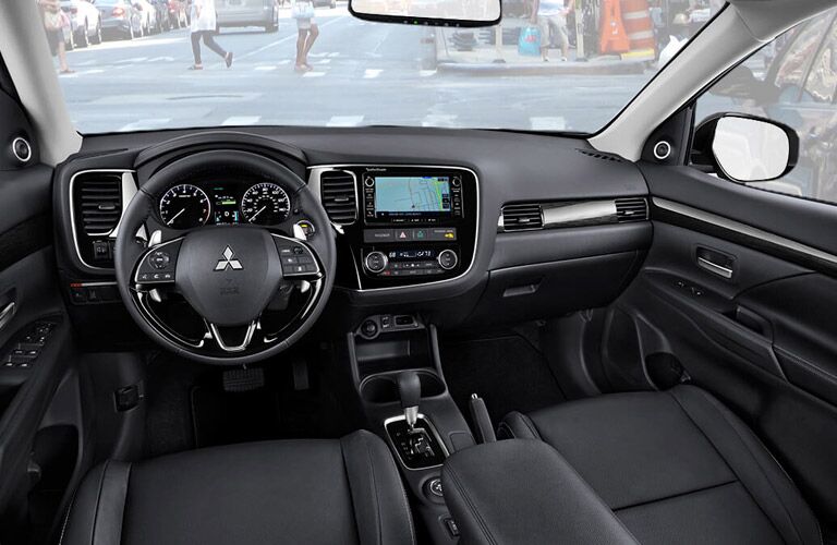 2016 Mitsubishi Outlander vs 2016 Jeep Compass Latitude features