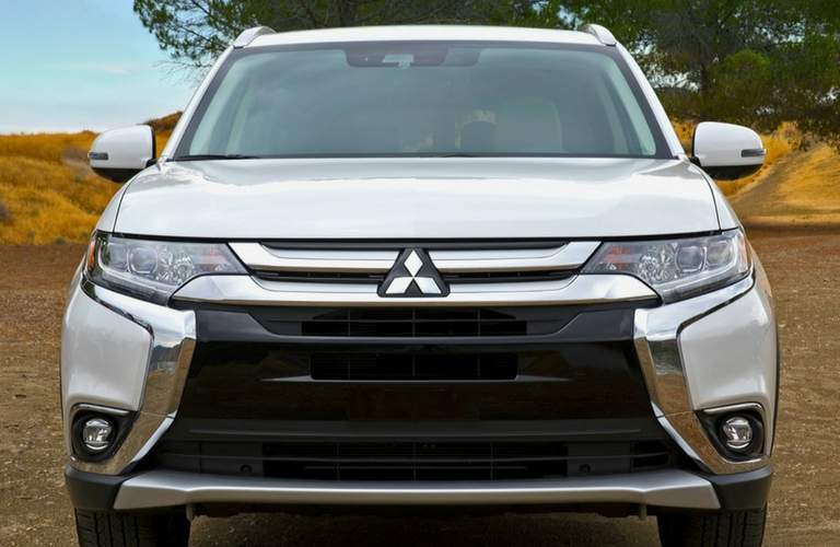 2018 mitsubishi outlander front end
