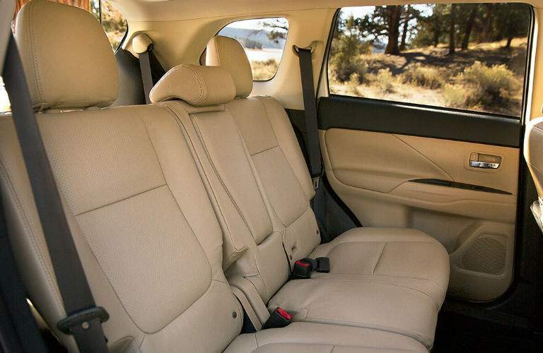 third row seating inside the 2018 mitsubishi outlander