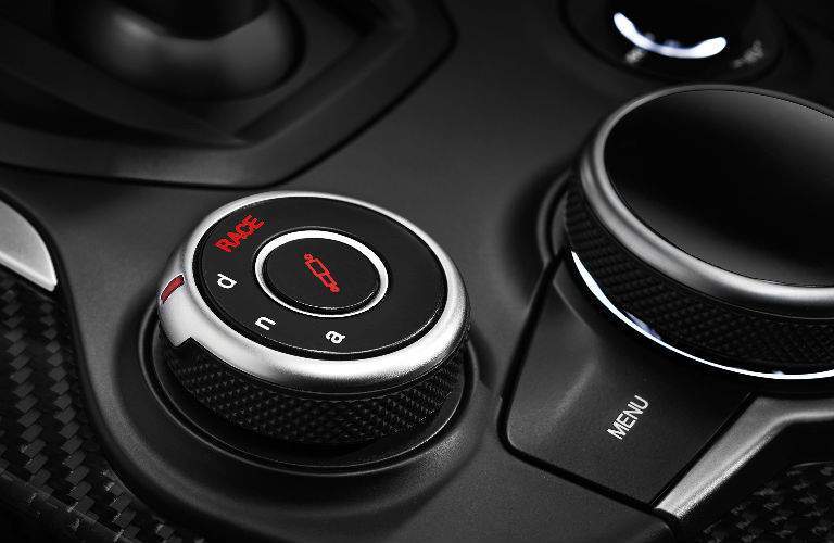 2018 Alfa Romeo Stelvio control knob
