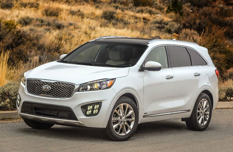 2016-Kia-Sorento-Front