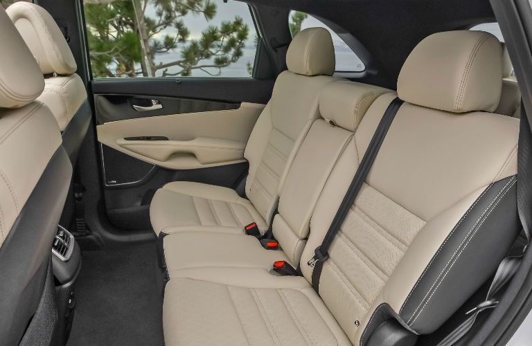 2016-kia-sorento-seats