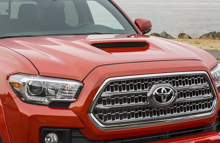 2016 Toyota Tacoma front grille