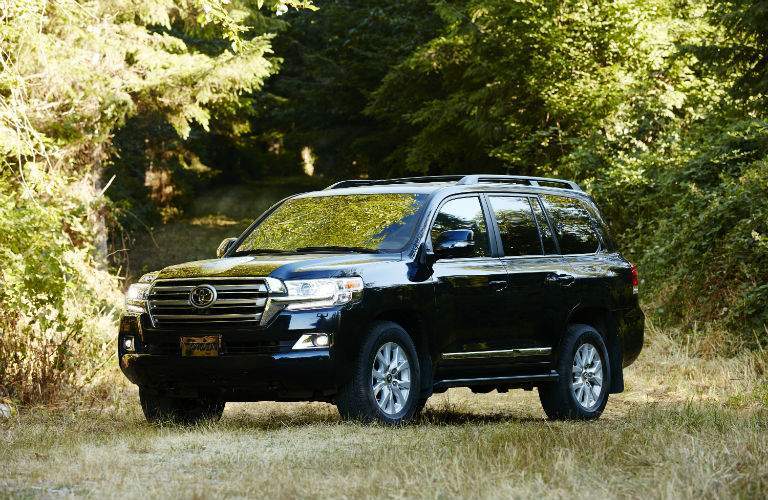 2018 Toyota Land Cruiser Exterior Driver Side Front Profile