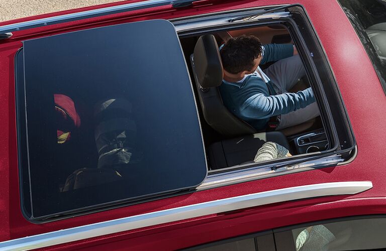 Panoramic sunroof of 2019 Chevrolet Equinox