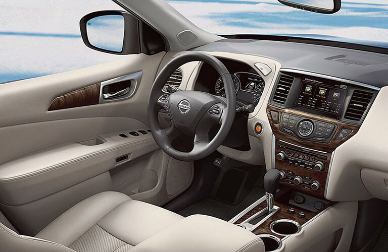 2016 Nissan Pathfinder interior