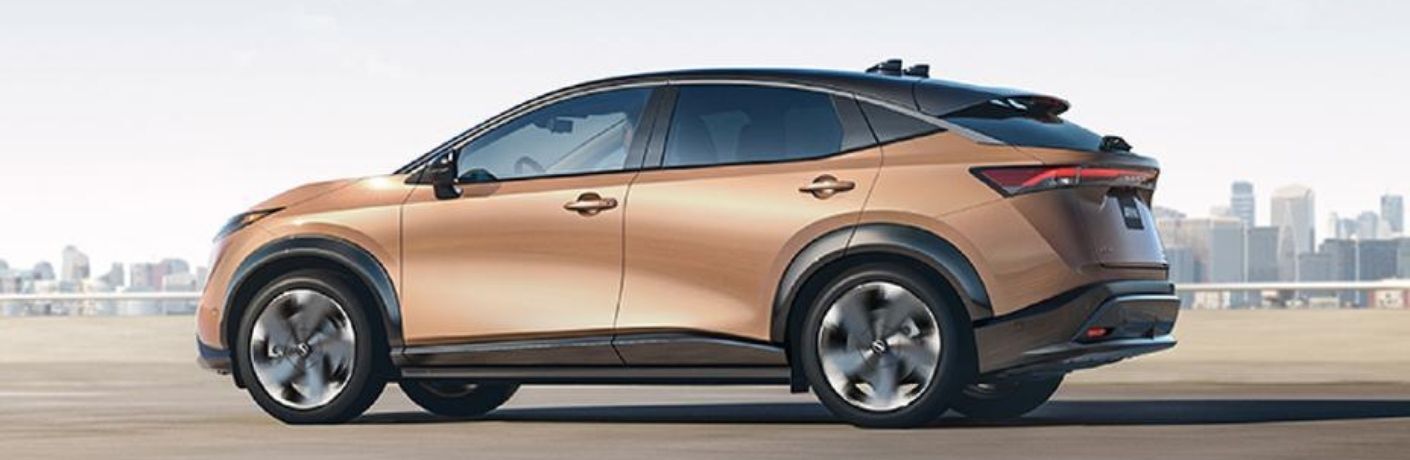 side view of the 2023 Nissan Ariya