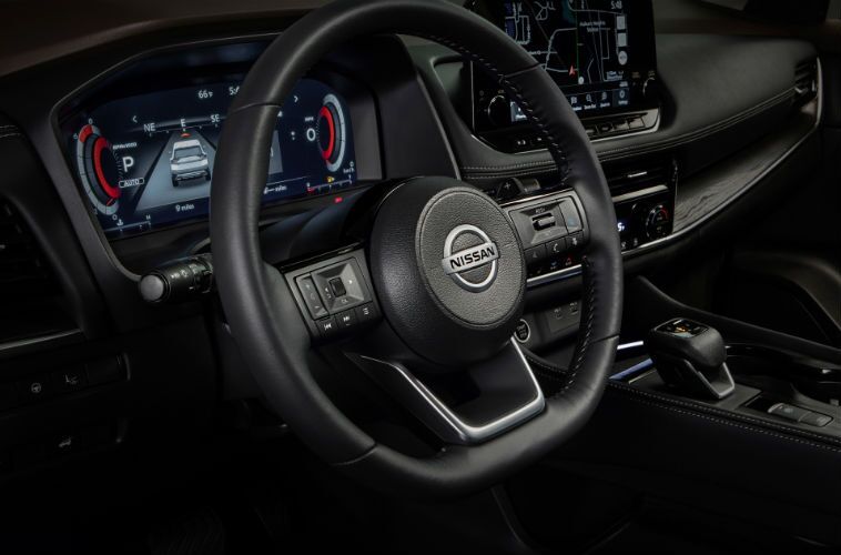 A photo of the steering wheel used by the 2021 Nissan Rogue.