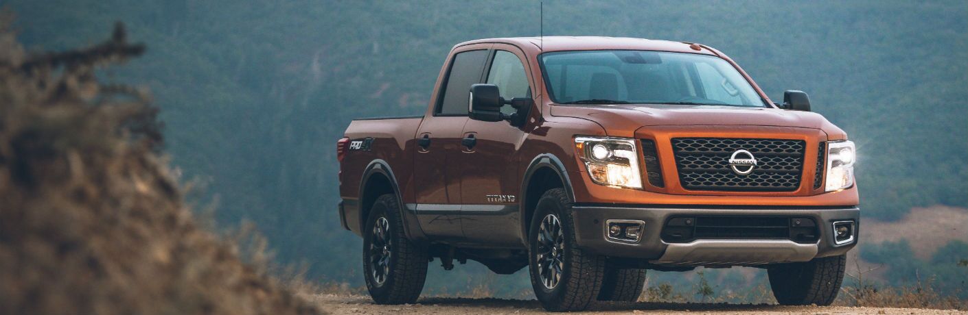 A front-right quarter photo of the 2019 Nissan Titan.