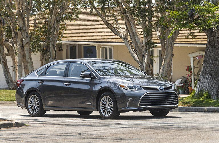 2017 Toyota Avalon Hybrid exterior