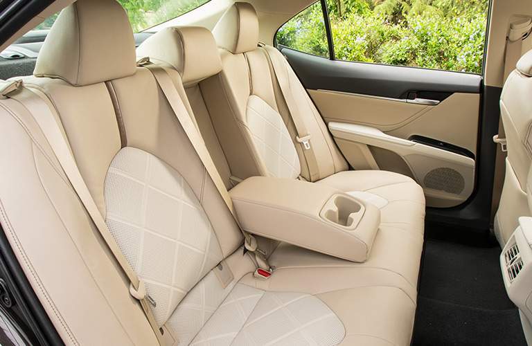 2018 Toyota Camry Hybrid In Bloomington 2018 Toyota Camry Hybrid Rear Interior With Two Cup Holders In The Middle