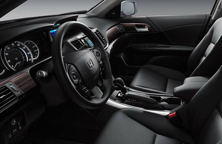 2016 Honda Accord vs 2016 Mazda6 standard features