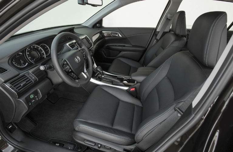 Driver's side view of front seats in 2017 Honda Accord Sedan