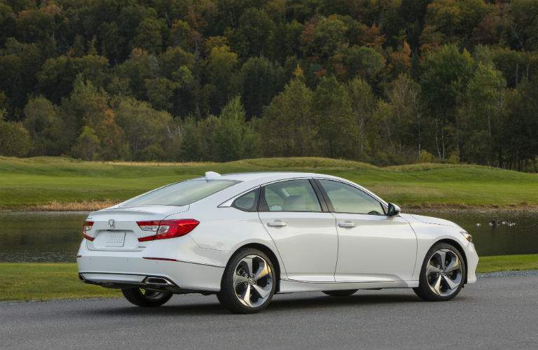 A right profile photo of a 2018 Honda Accord