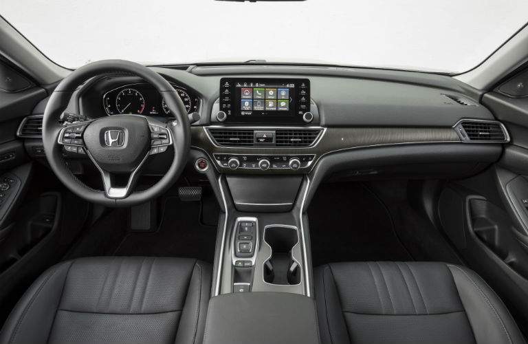 An interior photo showing the dashboard of the 2018 Honda Accord