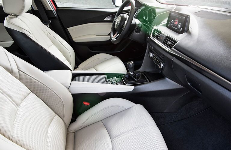 2017 Mazda3 front legroom