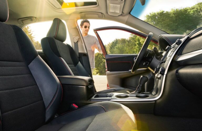 2016 Toyota Camry interior