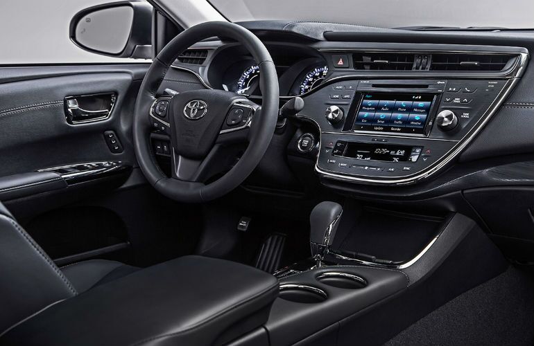2016 Toyota Avalon interior