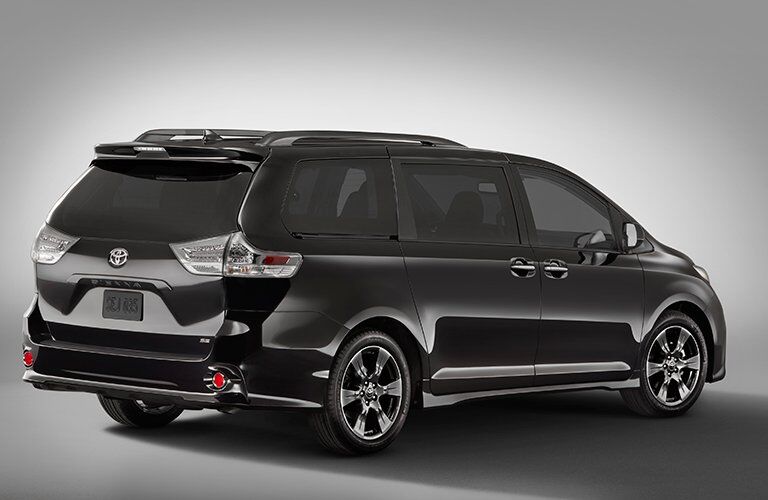 Rear Passenger quarter panel exterior view of 2018 Toyota Sienna