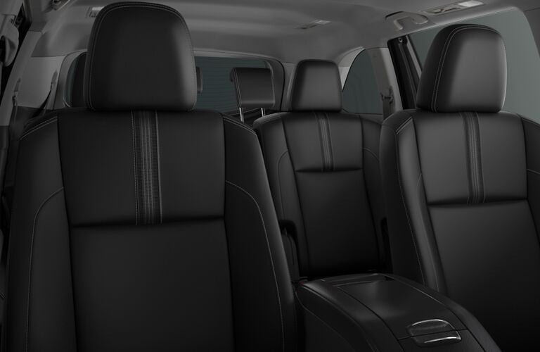 front and rear seating of 2018 toyota highlander