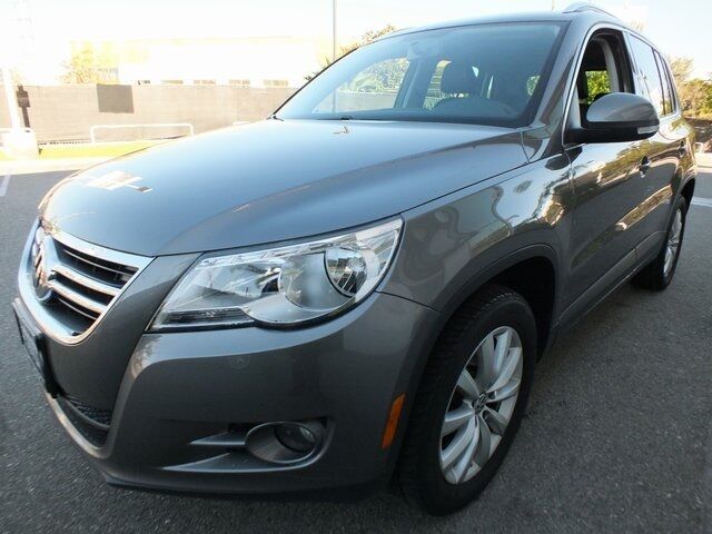 2011 VW Tiguan SE