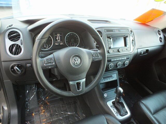 2013 Volkswagen Tiguan SEL Interior